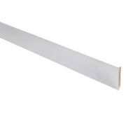 A0003466+Staande+plint+MDF+12x90mm+gegrond.jpg
